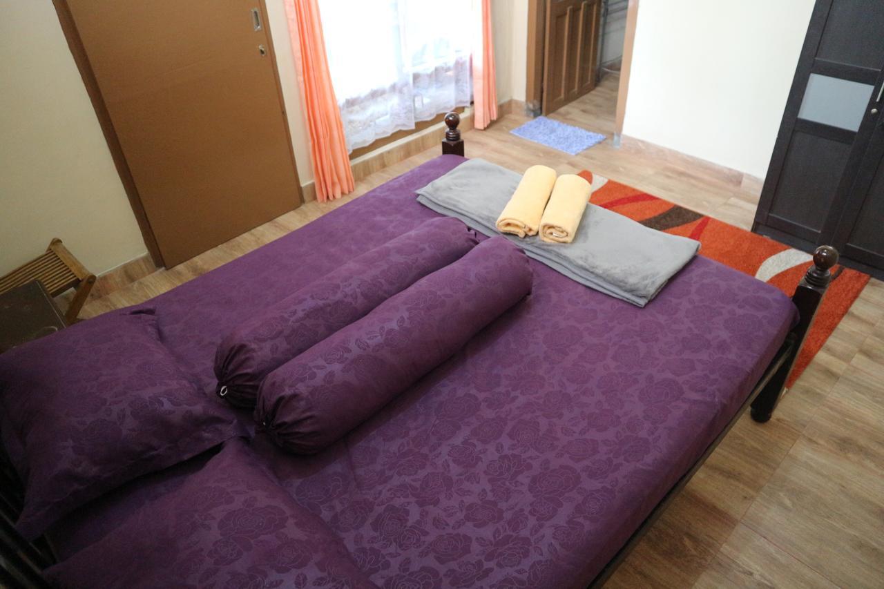Kembar Guesthouse Джокякарта Екстериор снимка